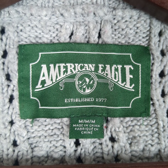 American Eagle Gray Cable Knit Cardigan Sweater Women Size M V-Neck Button Front - Picture 8 of 11
